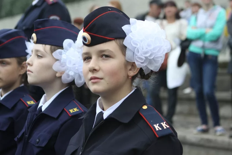 Класс полиции. Полицейский кадетский класс. Кадеты полиции. Полицейский класс форма. Форма кадетов полиции.